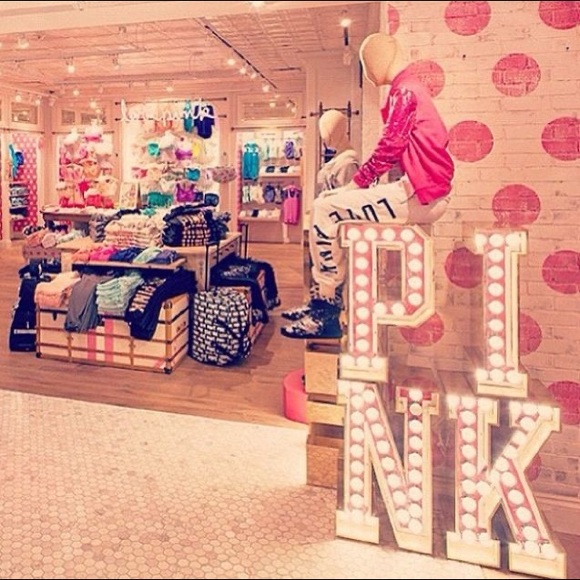 PINK & VICTORIA SECRETS flirty mystery box - Picture 5 of 16